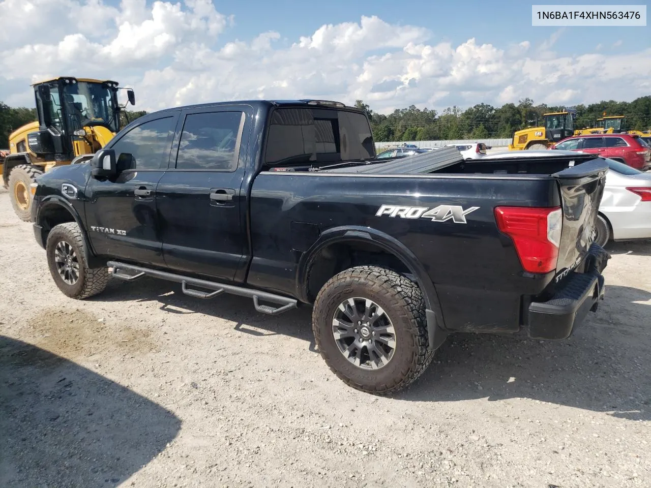 1N6BA1F4XHN563476 2017 Nissan Titan Xd Sl