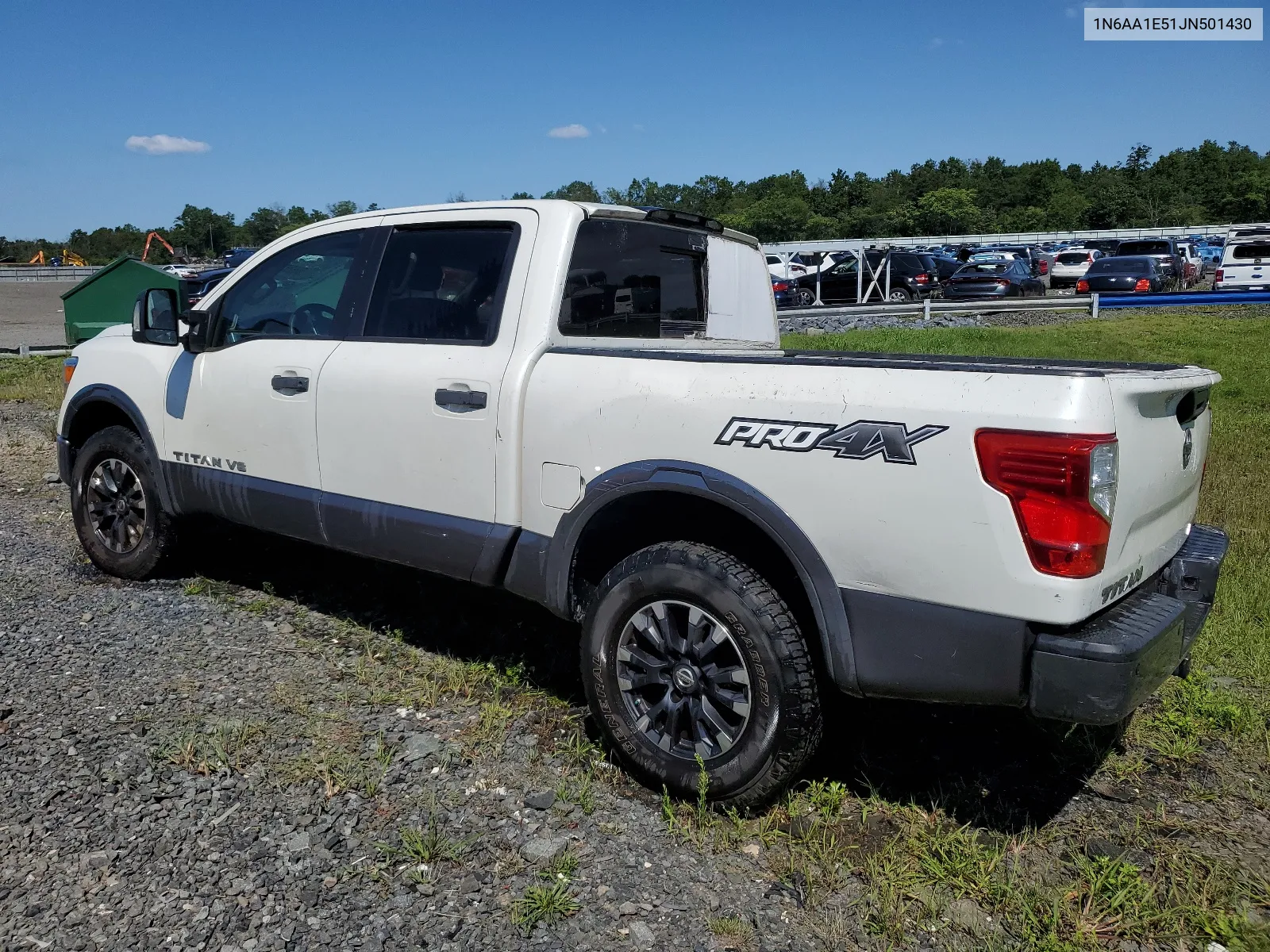 1N6AA1E51JN501430 2018 Nissan Titan Sv