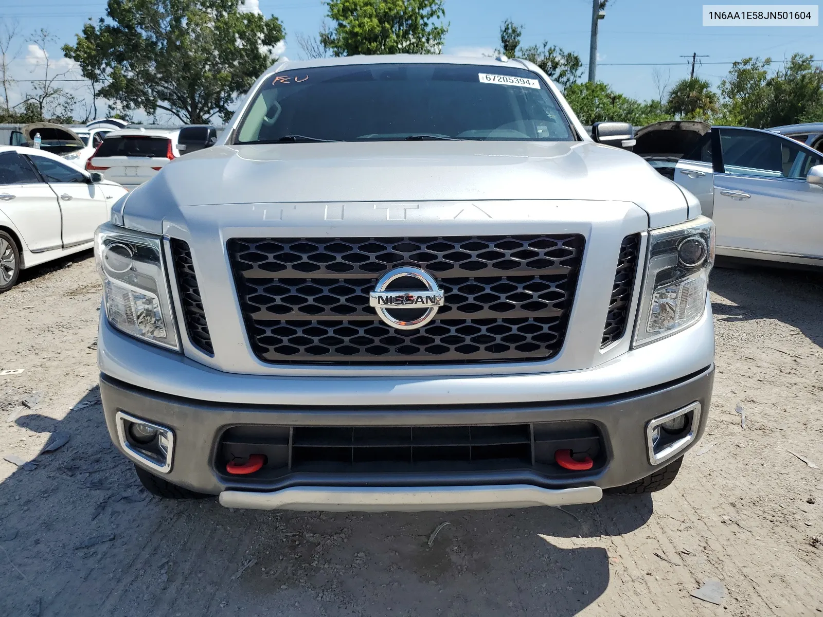 1N6AA1E58JN501604 2018 Nissan Titan Sv