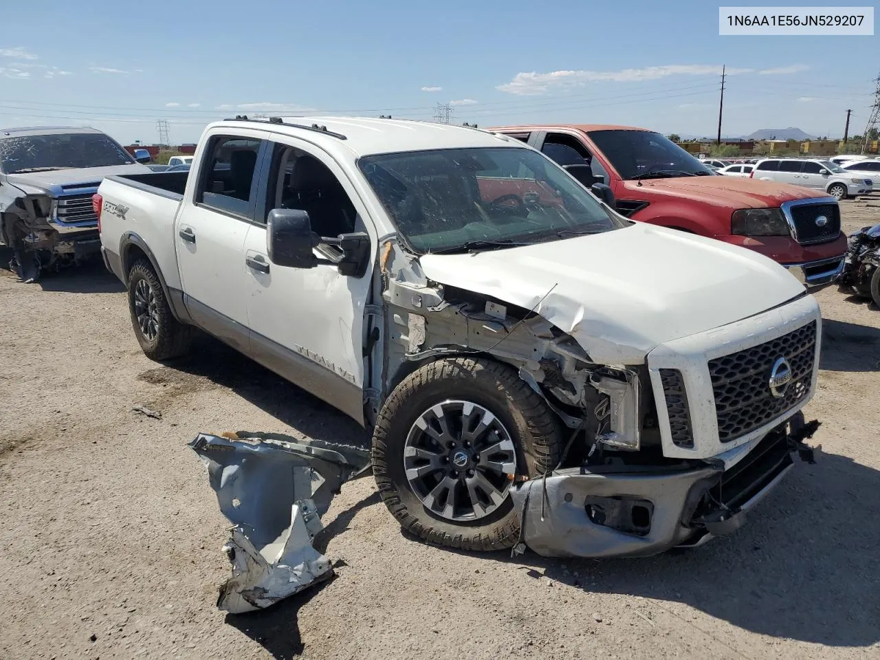 1N6AA1E56JN529207 2018 Nissan Titan Sv