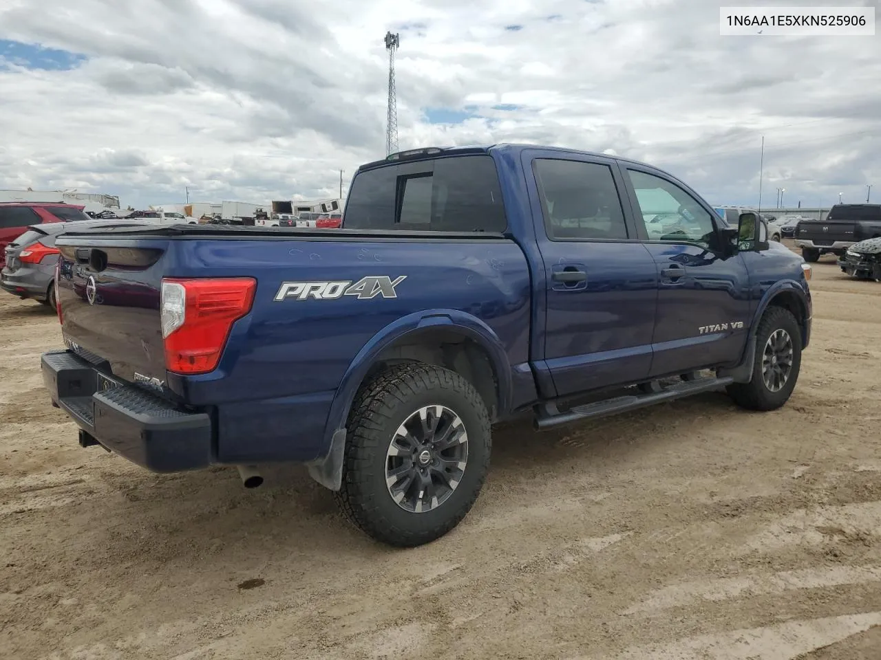 1N6AA1E5XKN525906 2019 Nissan Titan Sv