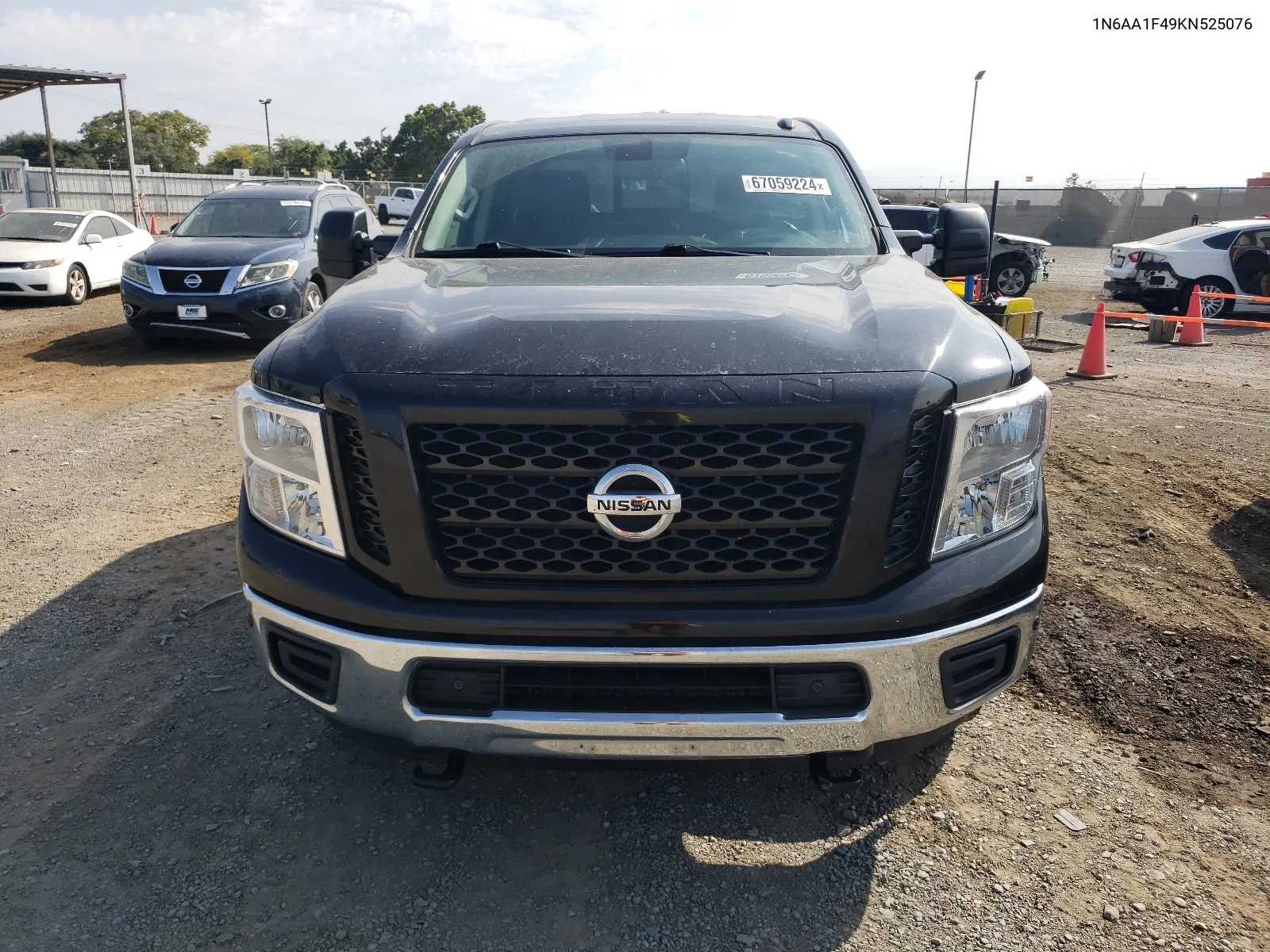 1N6AA1F49KN525076 2019 Nissan Titan Xd Sl