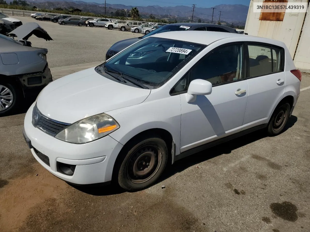 2007 Nissan Versa S VIN: 3N1BC13E57L439319 Lot: 72720894