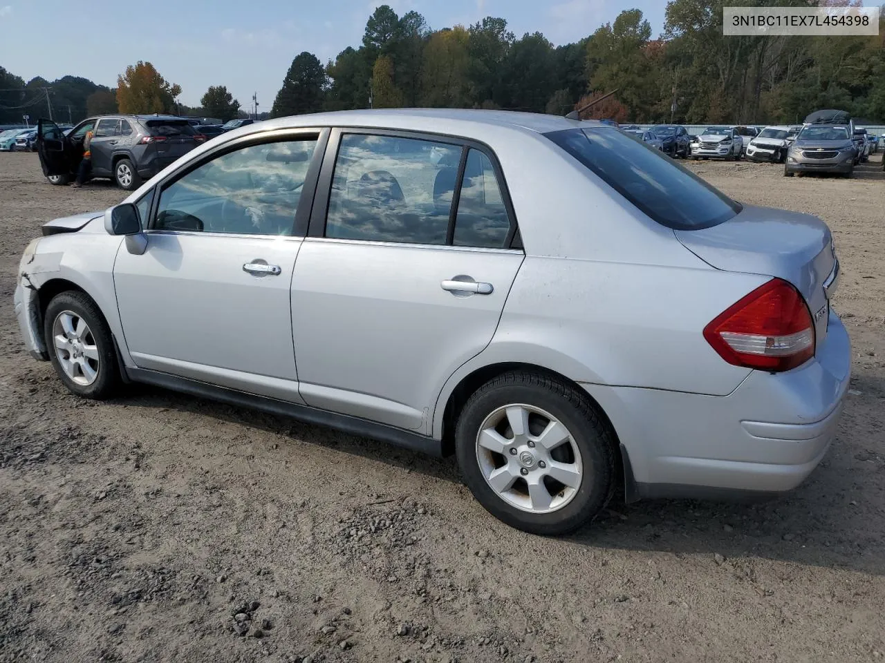 2007 Nissan Versa S VIN: 3N1BC11EX7L454398 Lot: 78073444