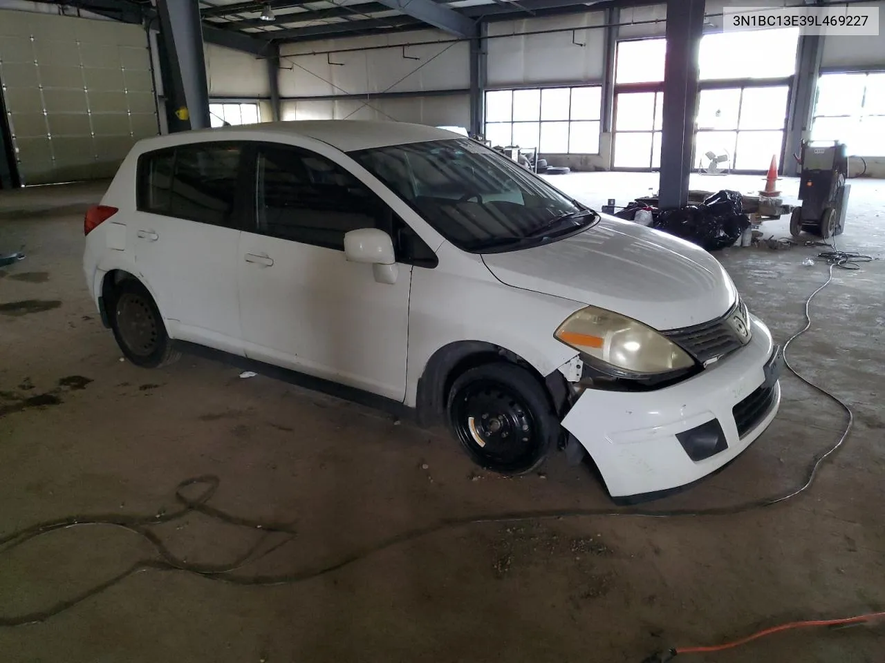 2009 Nissan Versa S VIN: 3N1BC13E39L469227 Lot: 77113974