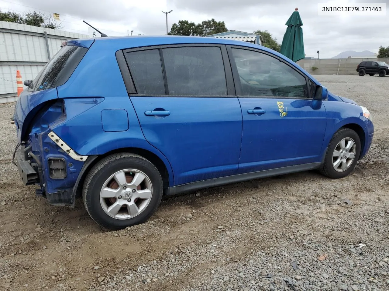 3N1BC13E79L371463 2009 Nissan Versa S