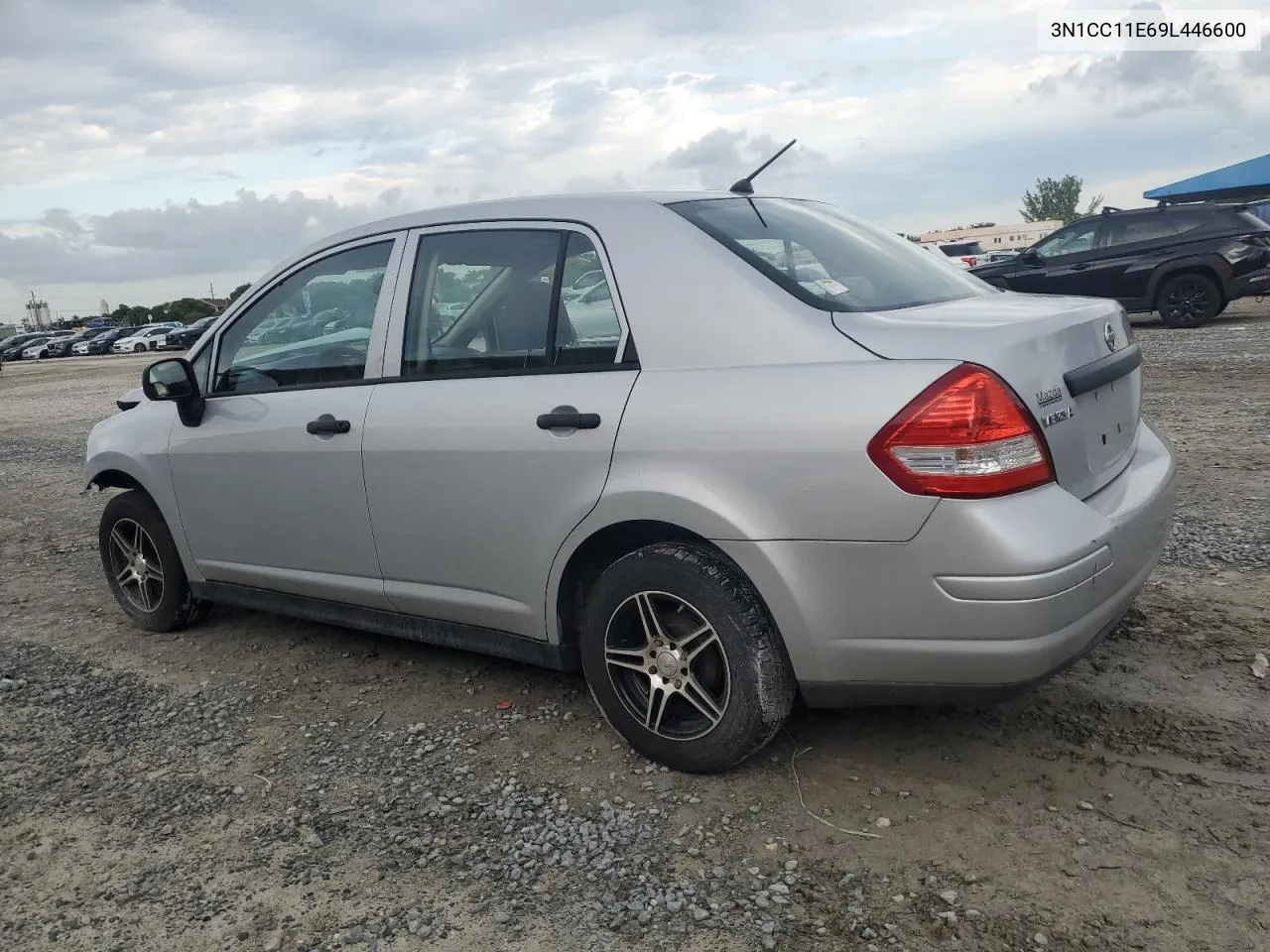 2009 Nissan Versa S VIN: 3N1CC11E69L446600 Lot: 77987974