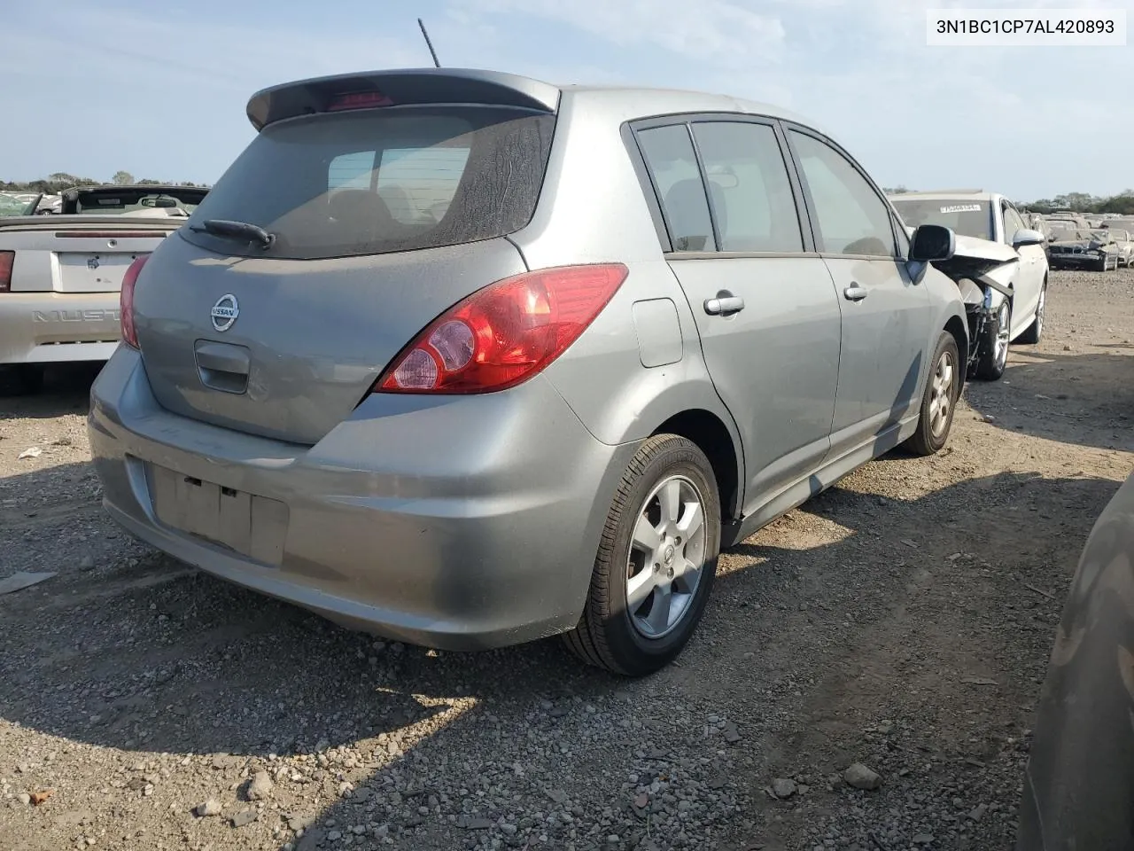 2010 Nissan Versa S VIN: 3N1BC1CP7AL420893 Lot: 75105404