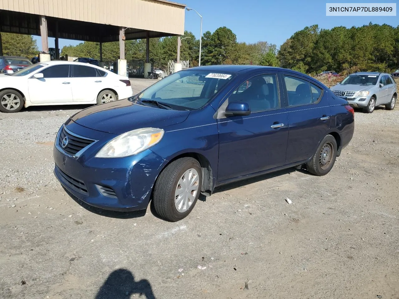 2013 Nissan Versa S VIN: 3N1CN7AP7DL889409 Lot: 77620664