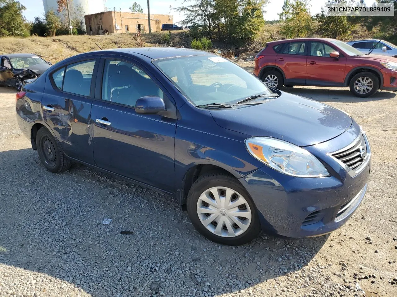 2013 Nissan Versa S VIN: 3N1CN7AP7DL889409 Lot: 77620664