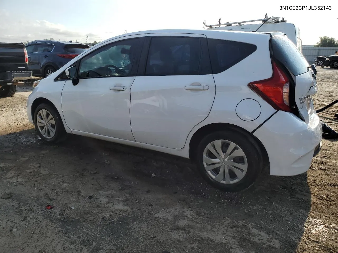 3N1CE2CP1JL352143 2018 Nissan Versa Note S