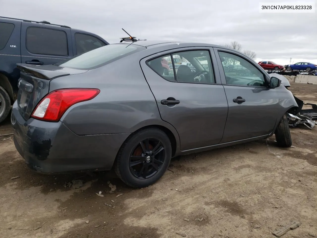 3N1CN7AP0KL823328 2019 Nissan Versa S