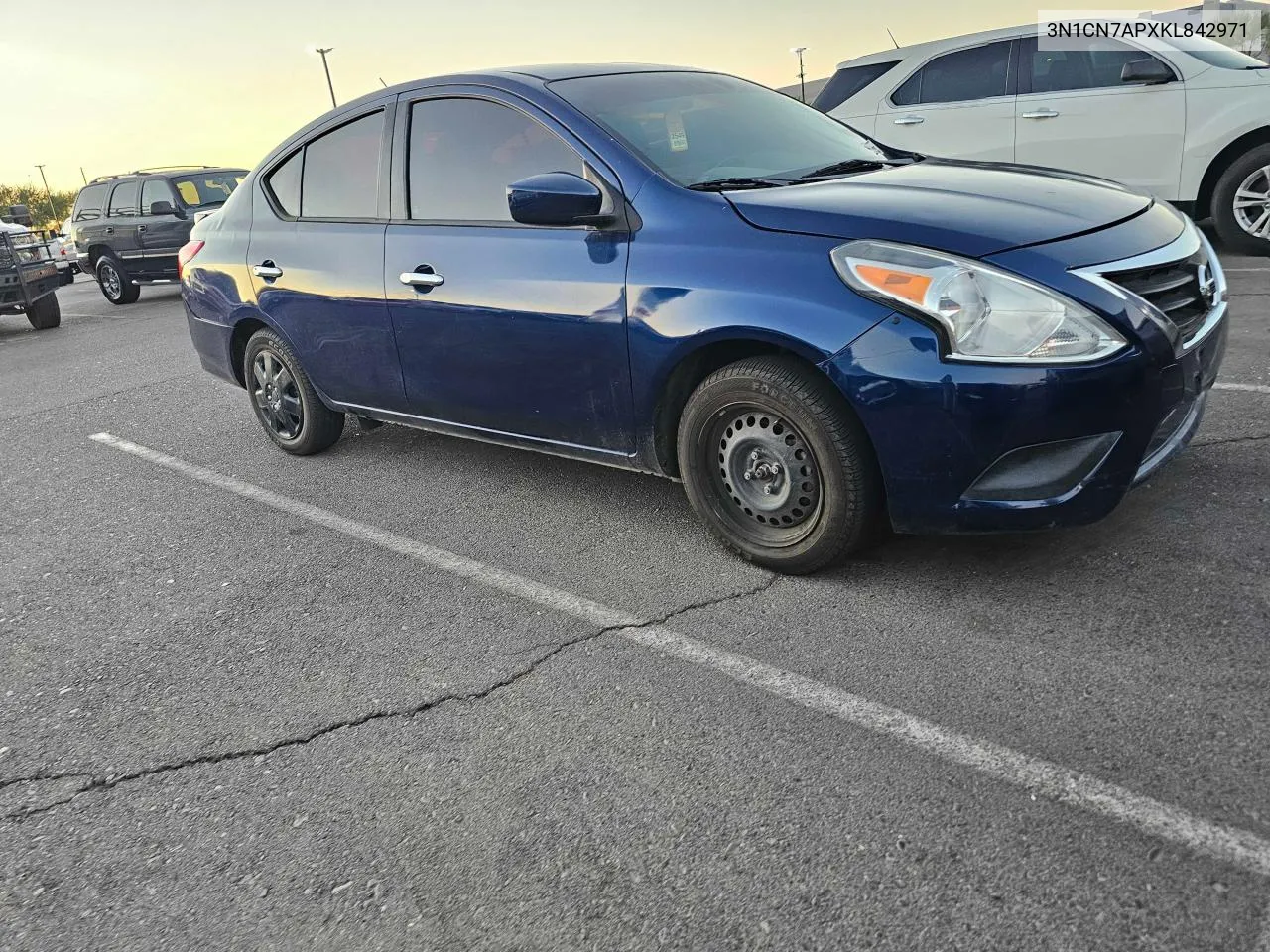 3N1CN7APXKL842971 2019 Nissan Versa S