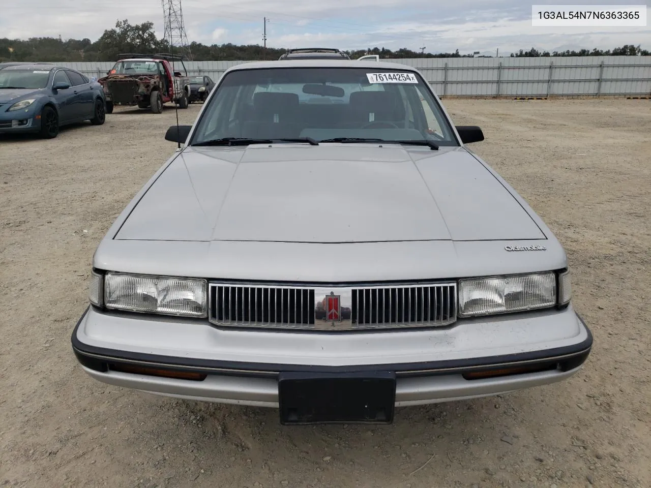 1992 Oldsmobile Cutlass Ciera Base VIN: 1G3AL54N7N6363365 Lot: 76144254