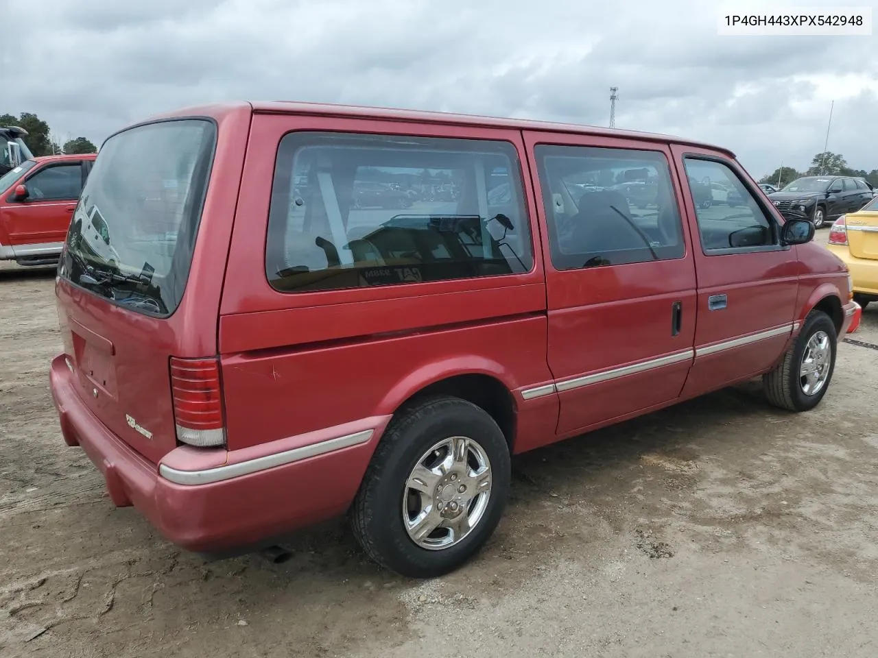 1993 Plymouth Grand Voyager VIN: 1P4GH443XPX542948 Lot: 79932804