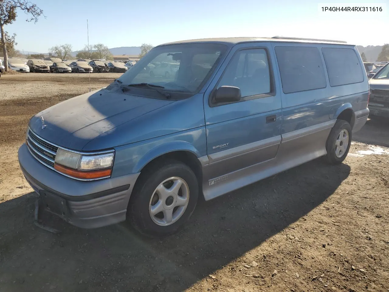 1994 Plymouth Grand Voyager Se VIN: 1P4GH44R4RX311616 Lot: 76313864