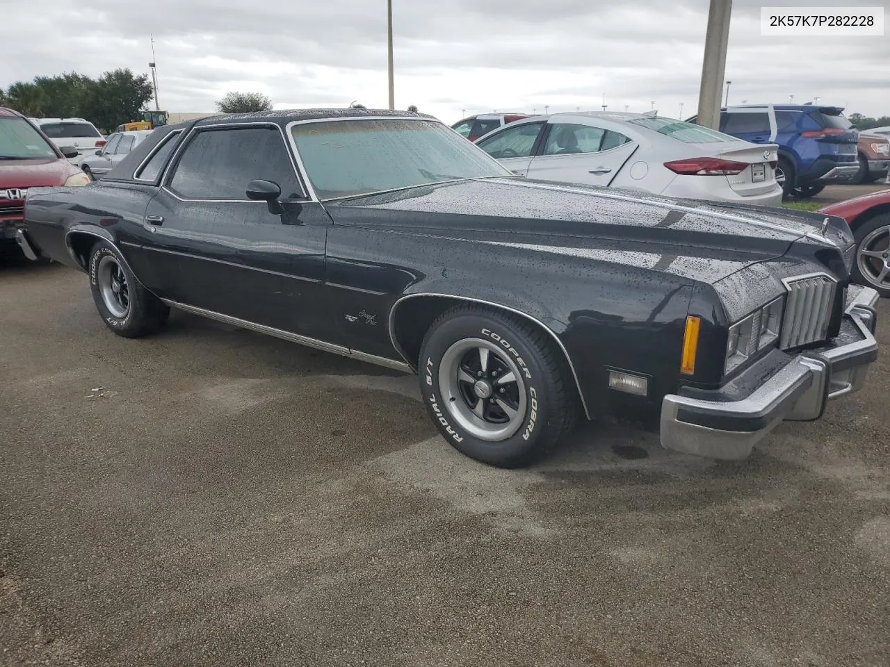 2K57K7P282228 1977 Pontiac Gran Prix