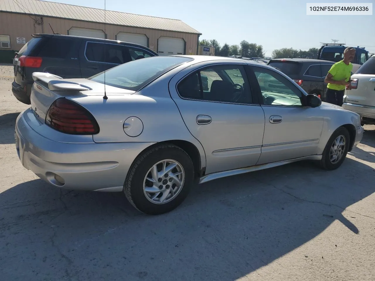 1G2NF52E74M696336 2004 Pontiac Grand Am Se1