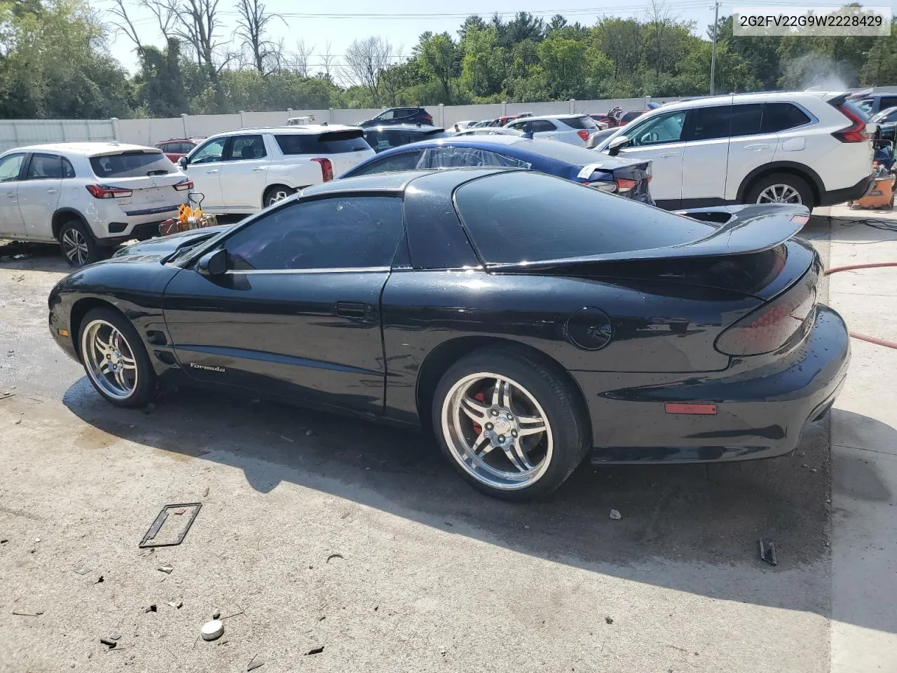 1998 Pontiac Firebird Formula VIN: 2G2FV22G9W2228429 Lot: 68659434