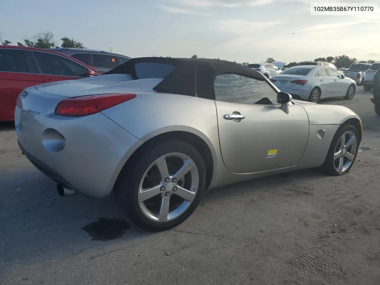 2007 Pontiac Solstice VIN: 1G2MB35B67Y110770 Lot: 71586314