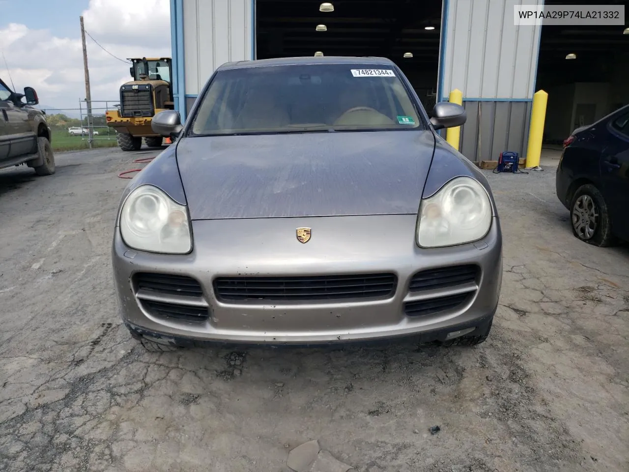 2004 Porsche Cayenne VIN: WP1AA29P74LA21332 Lot: 74821344