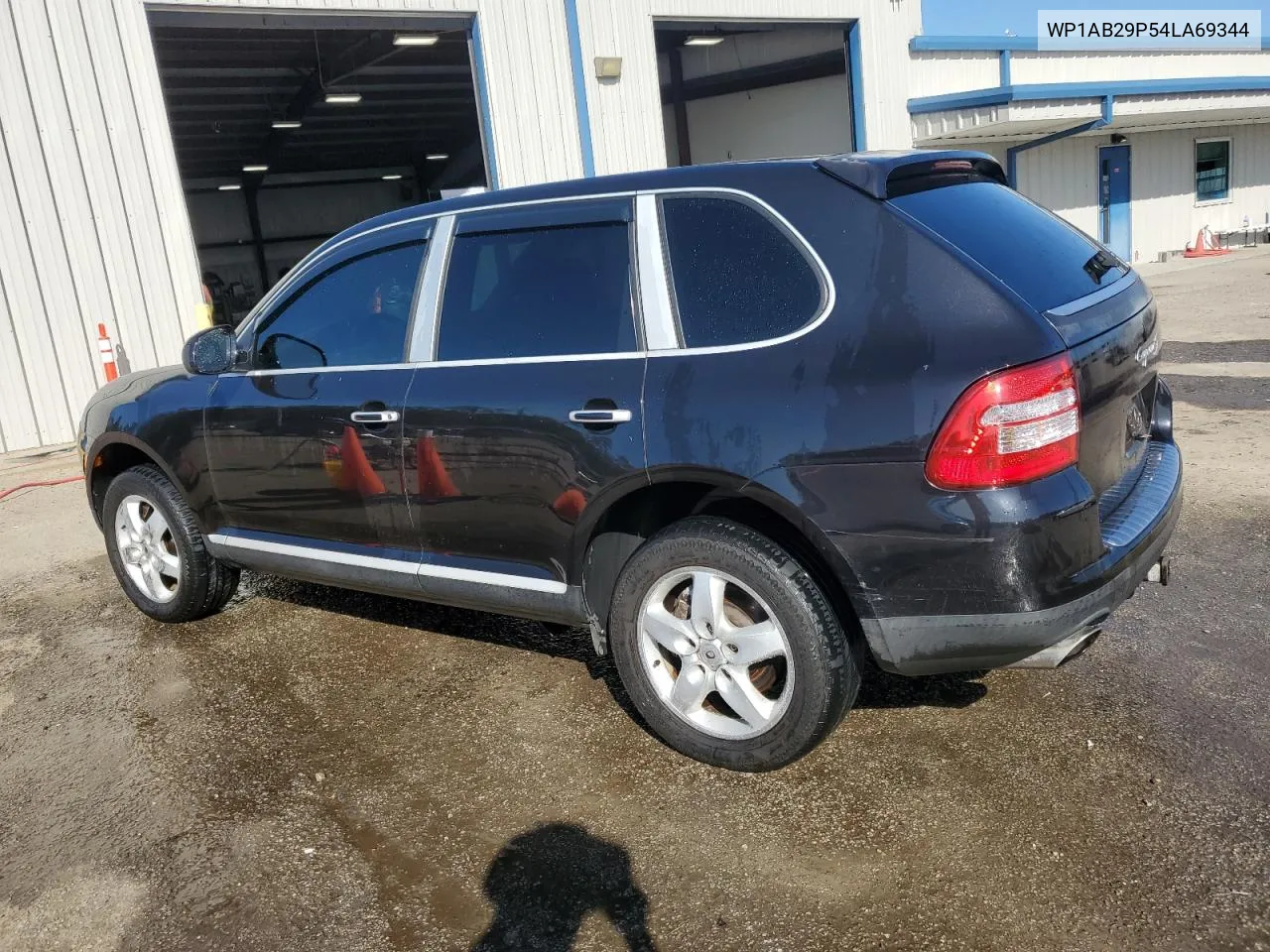 2004 Porsche Cayenne S VIN: WP1AB29P54LA69344 Lot: 77030654