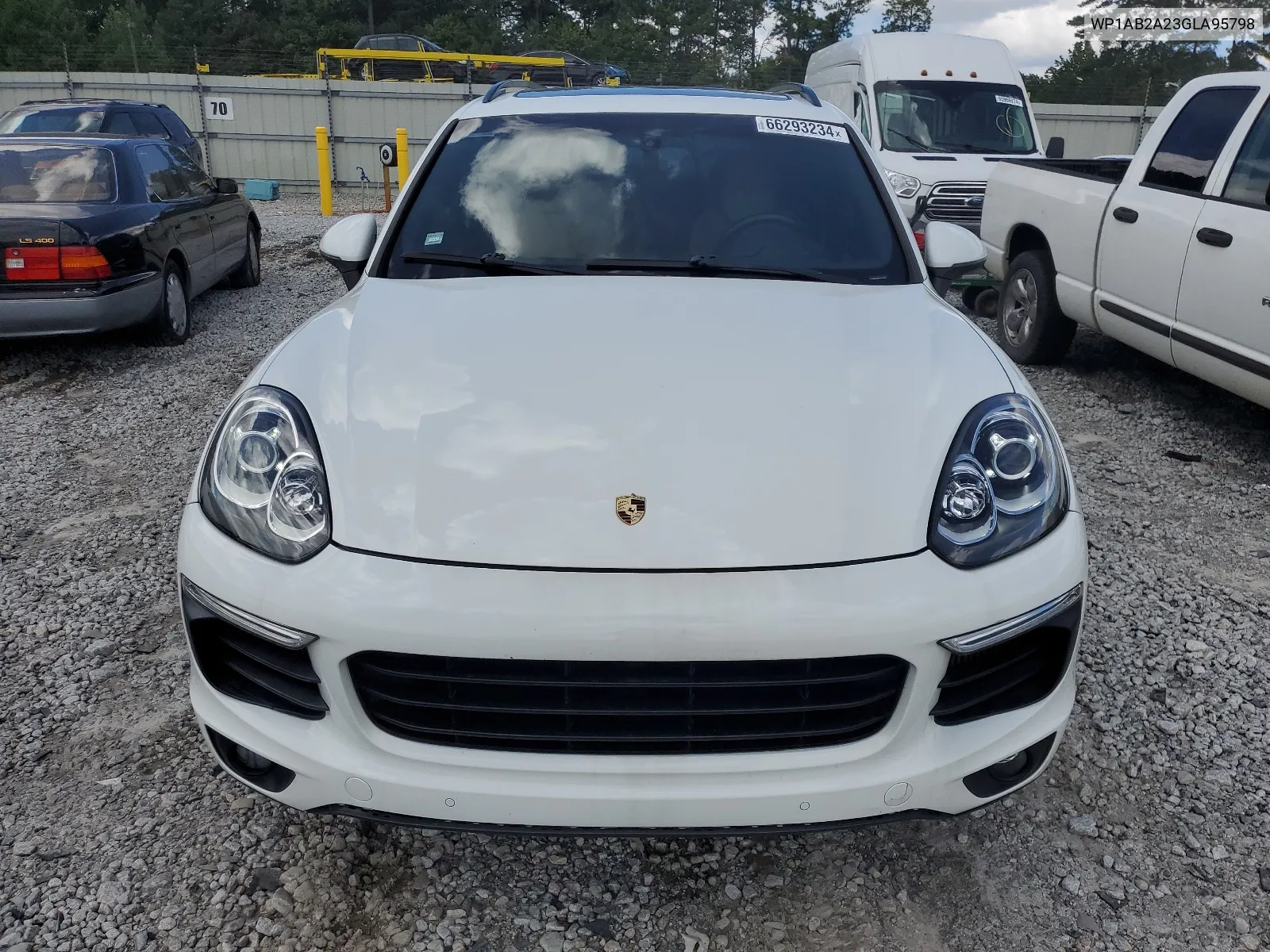 WP1AB2A23GLA95798 2016 Porsche Cayenne S