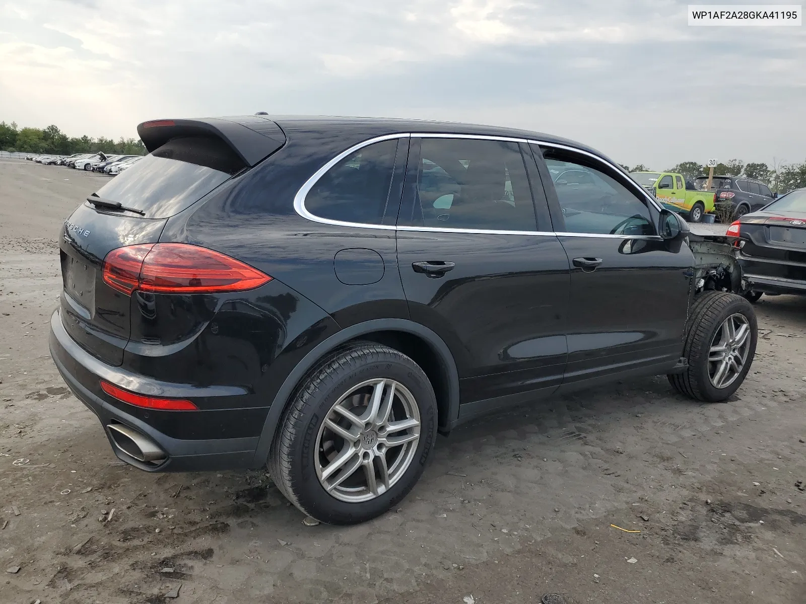 WP1AF2A28GKA41195 2016 Porsche Cayenne