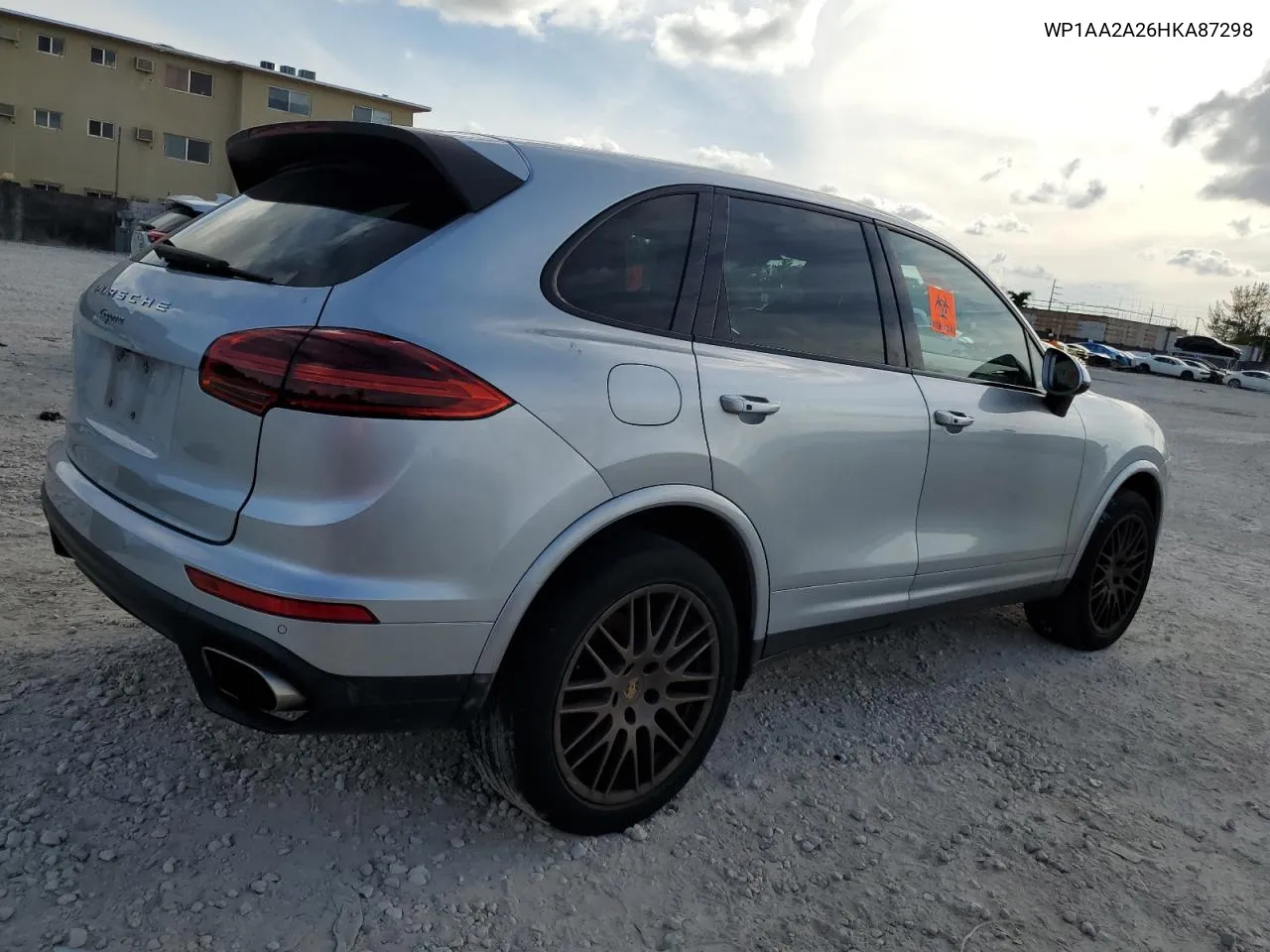 WP1AA2A26HKA87298 2017 Porsche Cayenne