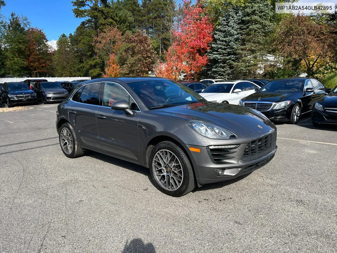 2016 Porsche Macan S VIN: WP1AB2A54GLB42895 Lot: 75716684