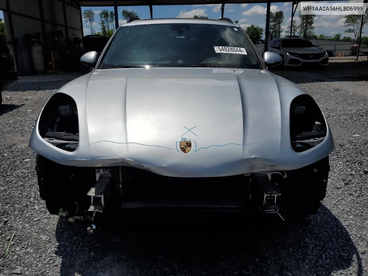 2017 Porsche Macan VIN: WP1AA2A56HLB06999 Lot: 54028044