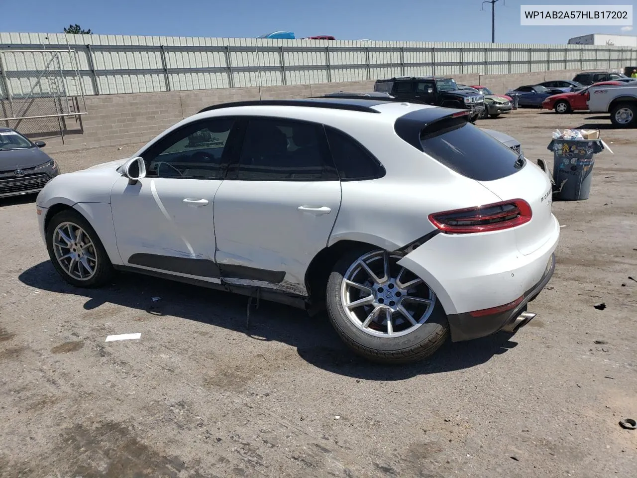 WP1AB2A57HLB17202 2017 Porsche Macan S