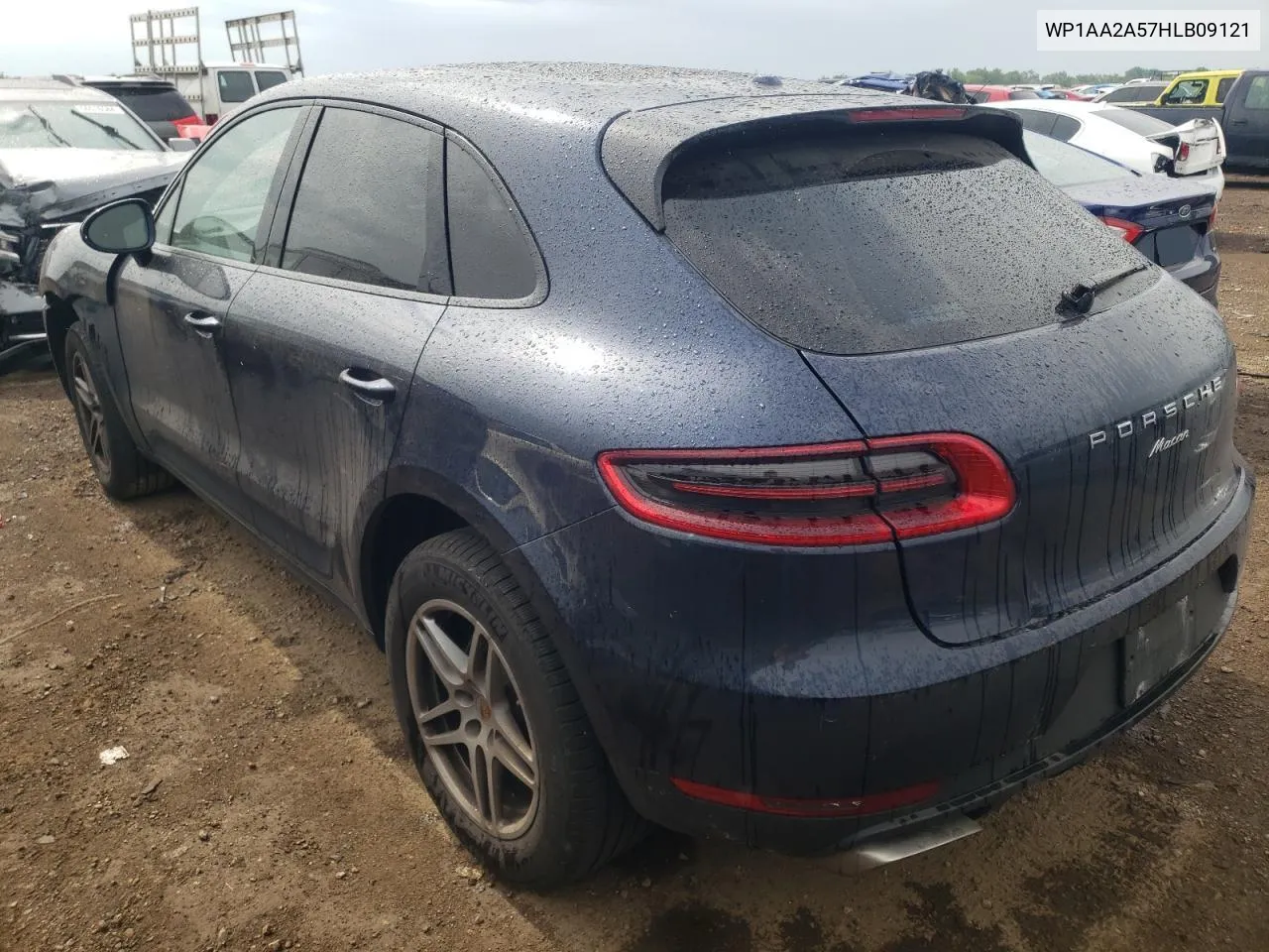 WP1AA2A57HLB09121 2017 Porsche Macan