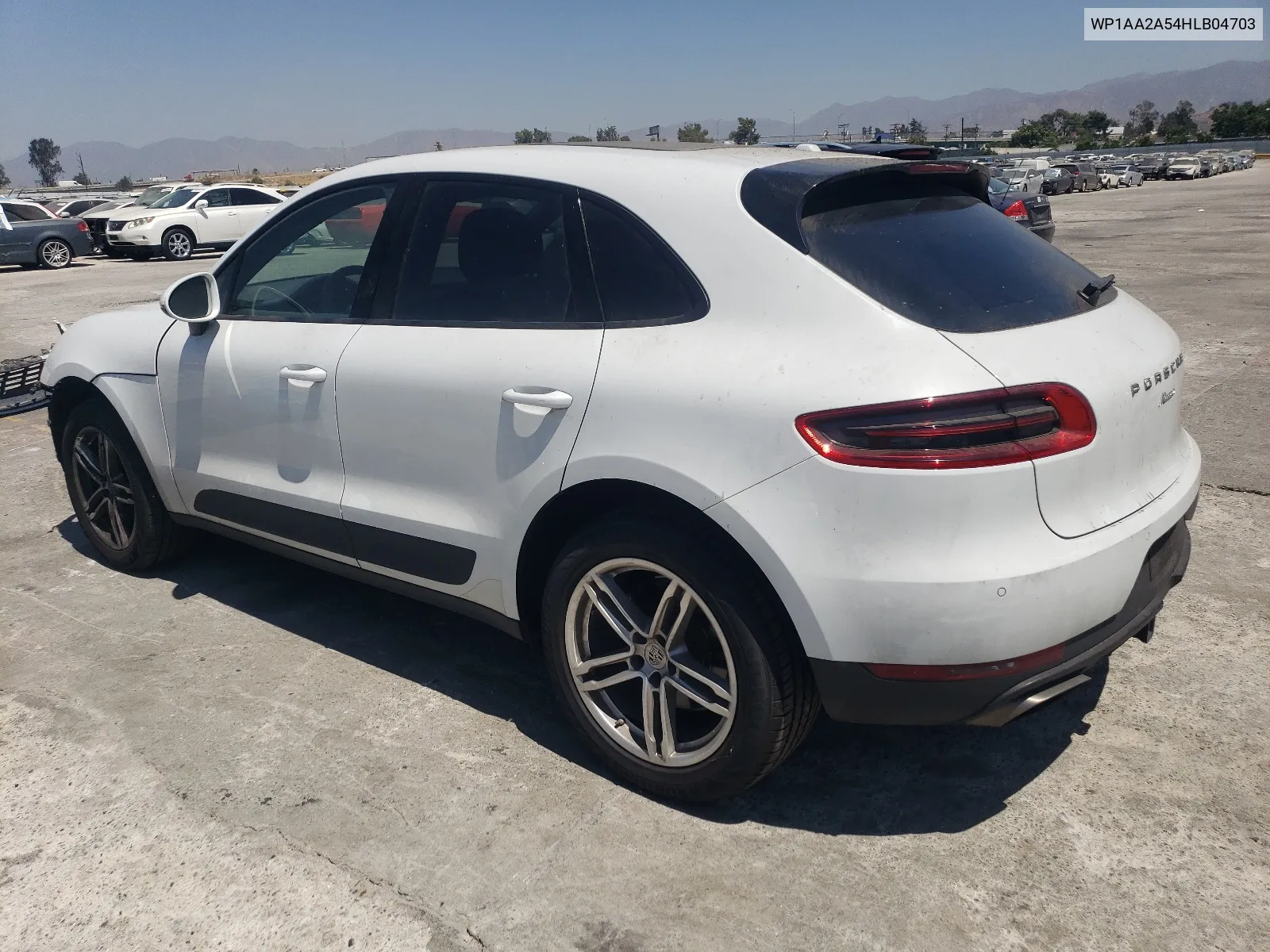 2017 Porsche Macan VIN: WP1AA2A54HLB04703 Lot: 66698224