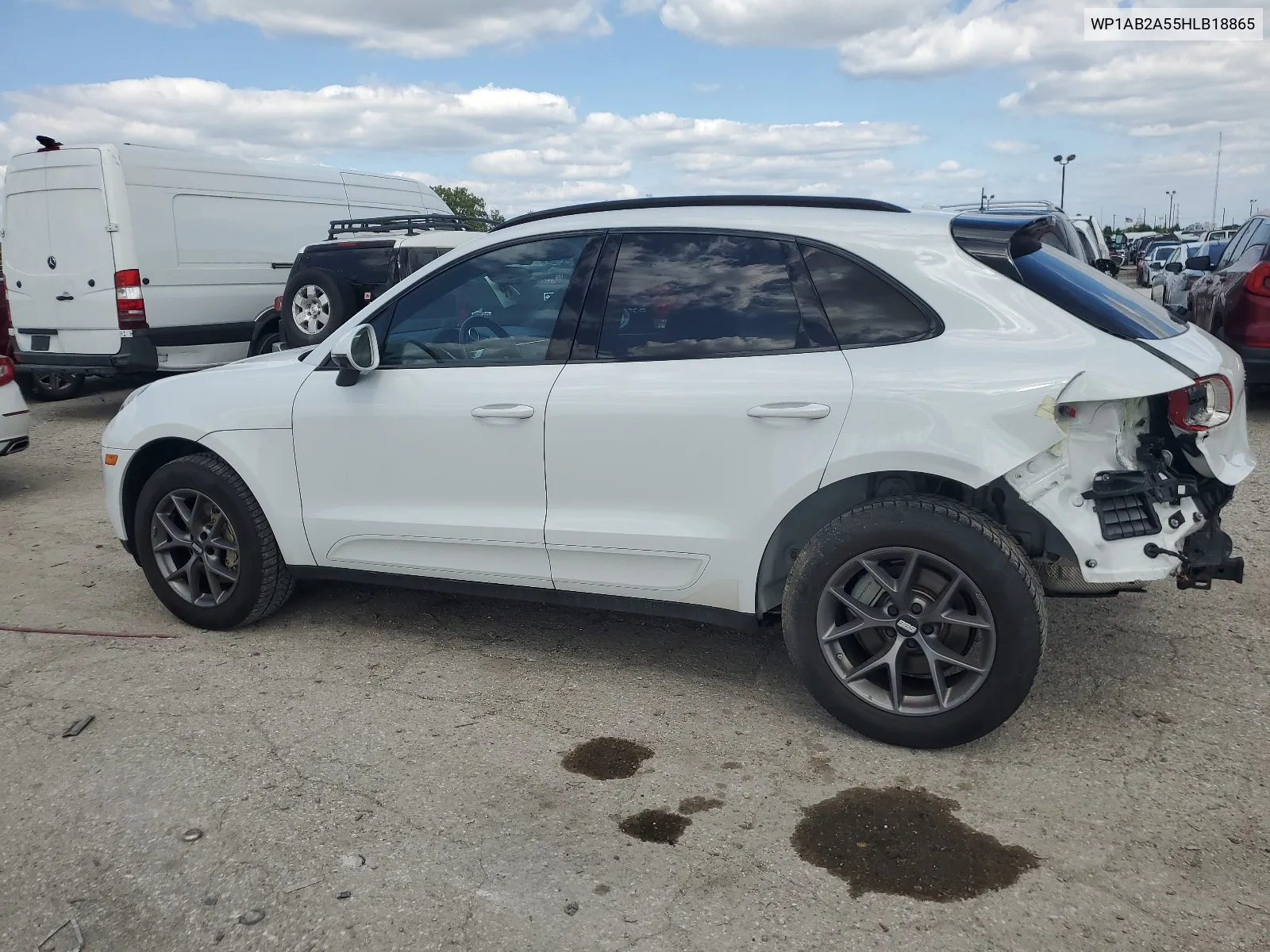 WP1AB2A55HLB18865 2017 Porsche Macan S