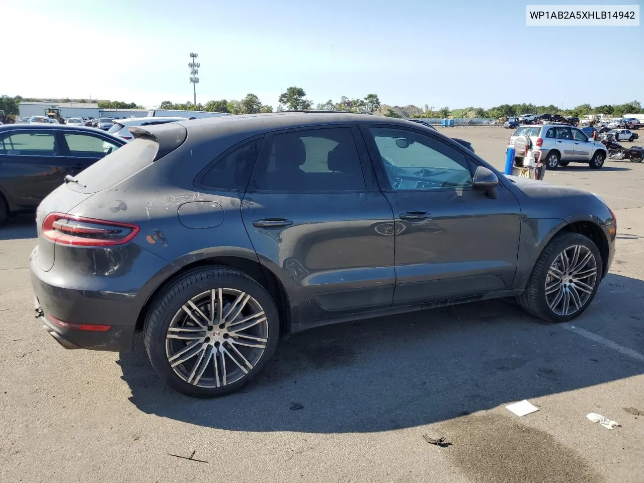 WP1AB2A5XHLB14942 2017 Porsche Macan S