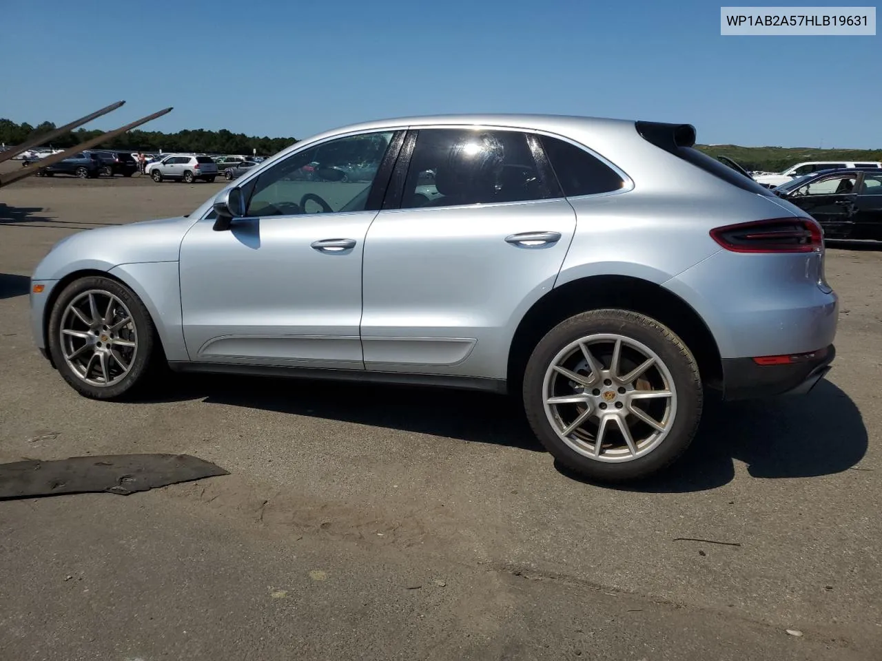 2017 Porsche Macan S VIN: WP1AB2A57HLB19631 Lot: 69635744