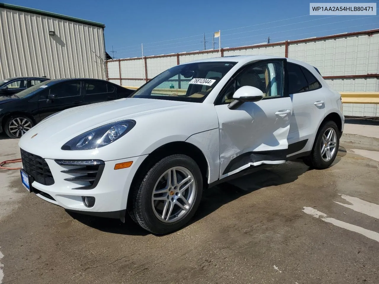 2017 Porsche Macan VIN: WP1AA2A54HLB80471 Lot: 76812044