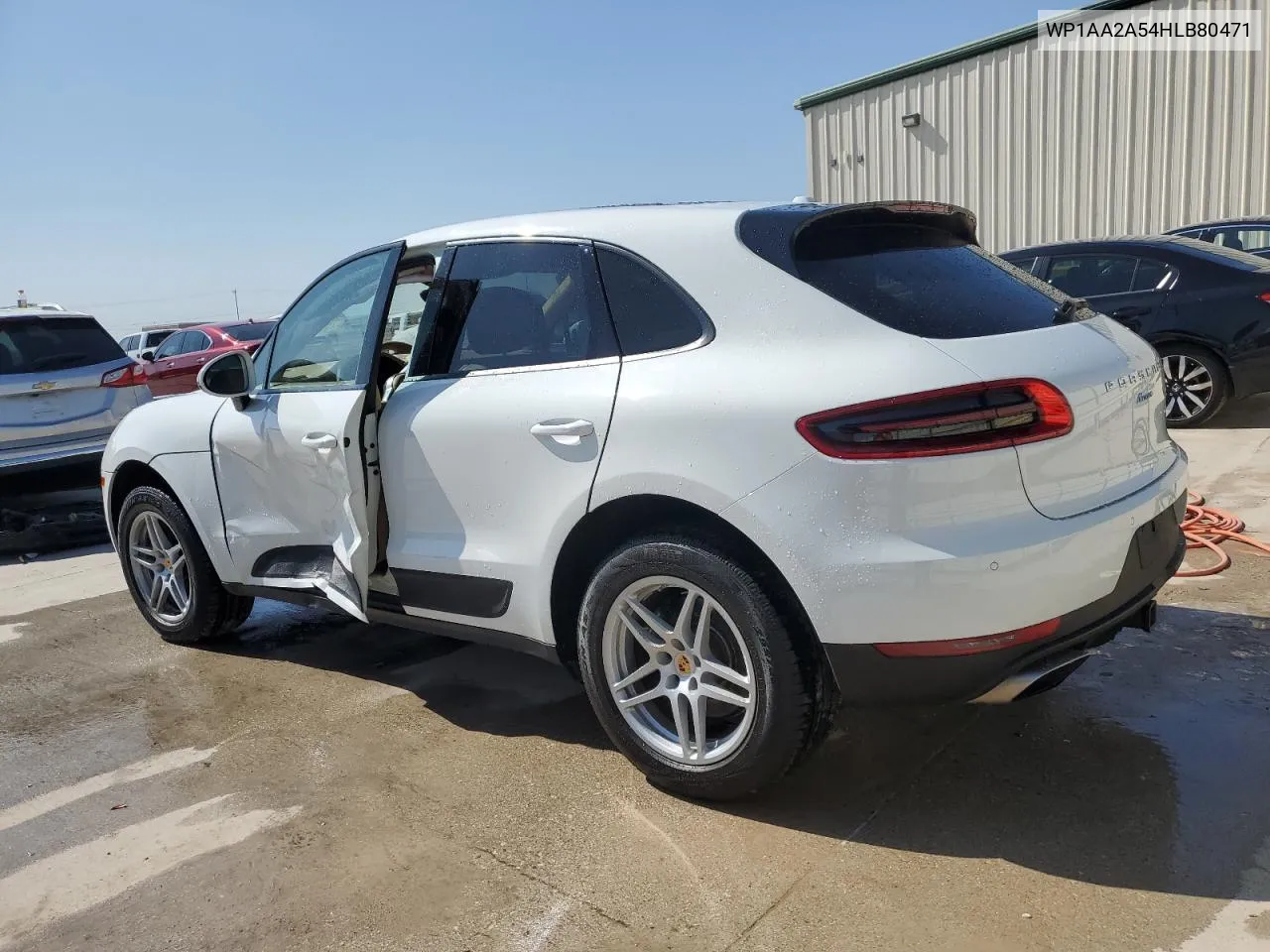 2017 Porsche Macan VIN: WP1AA2A54HLB80471 Lot: 76812044