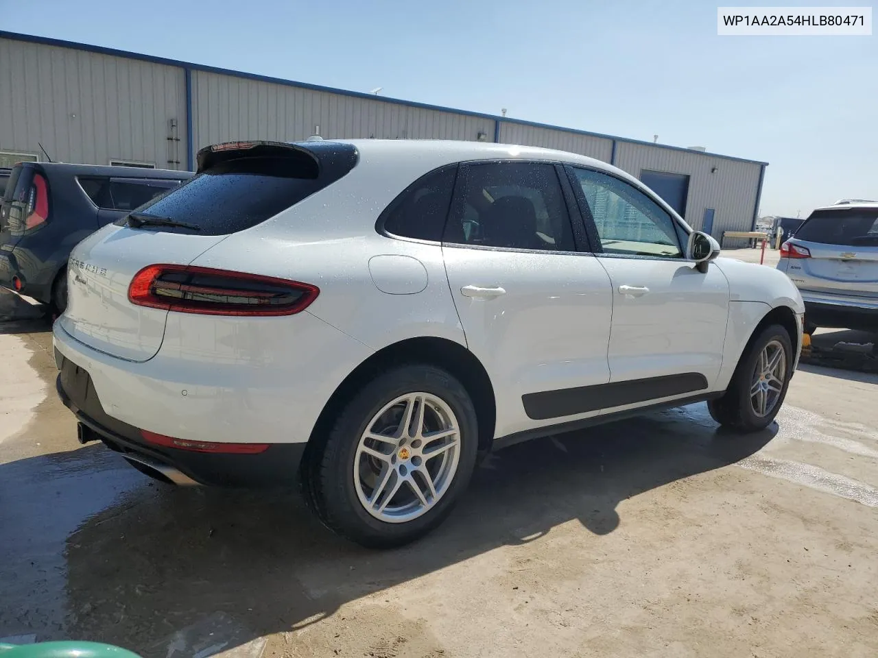 2017 Porsche Macan VIN: WP1AA2A54HLB80471 Lot: 76812044