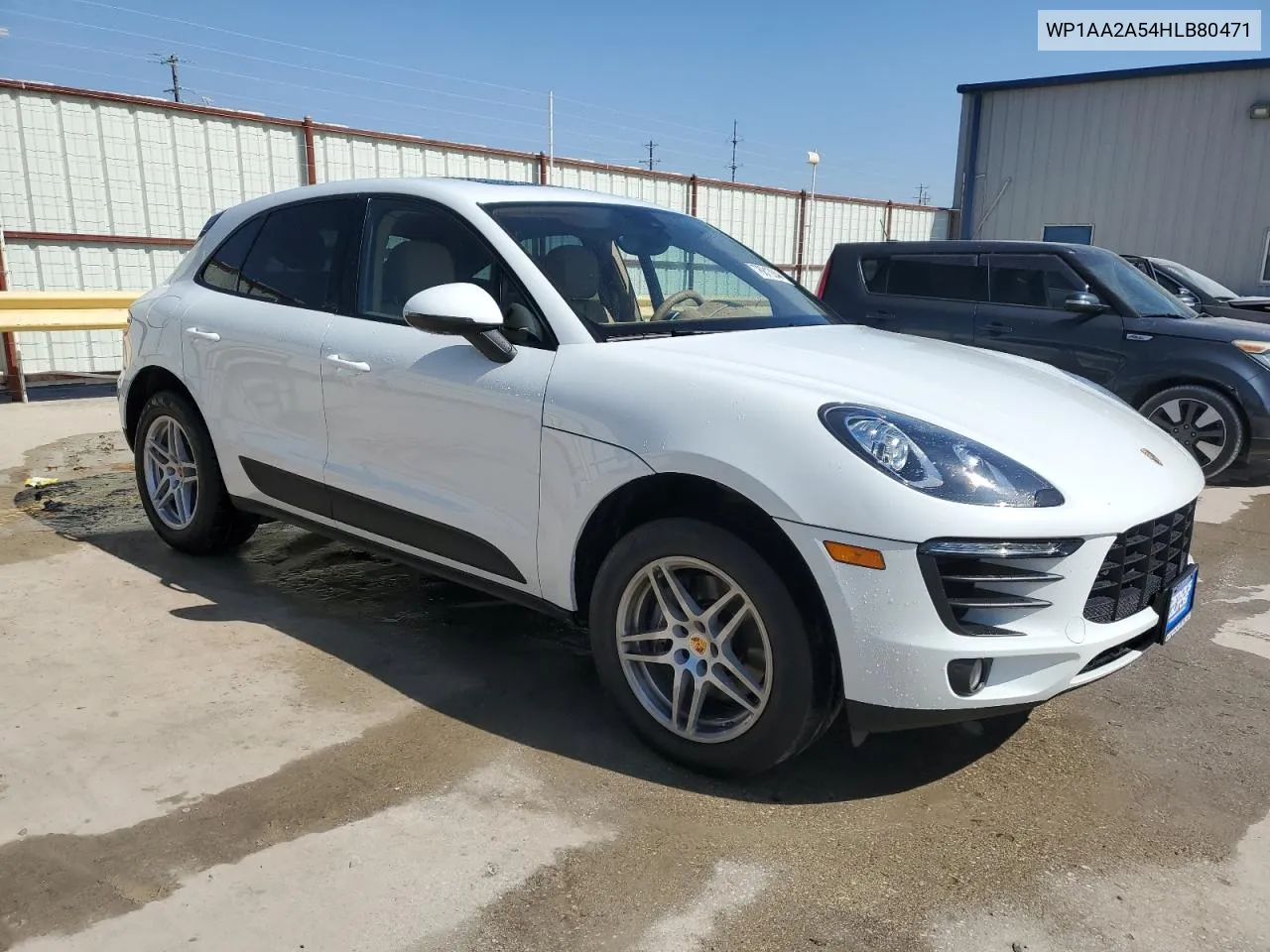 2017 Porsche Macan VIN: WP1AA2A54HLB80471 Lot: 76812044