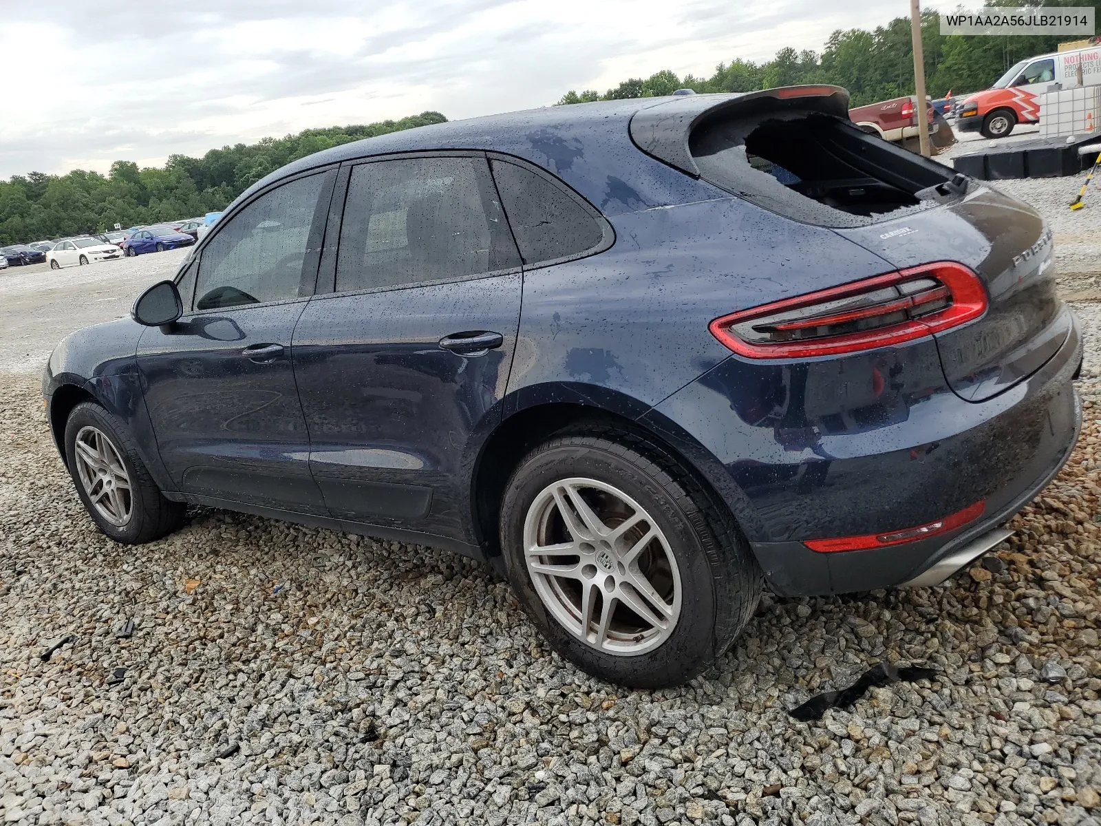 WP1AA2A56JLB21914 2018 Porsche Macan