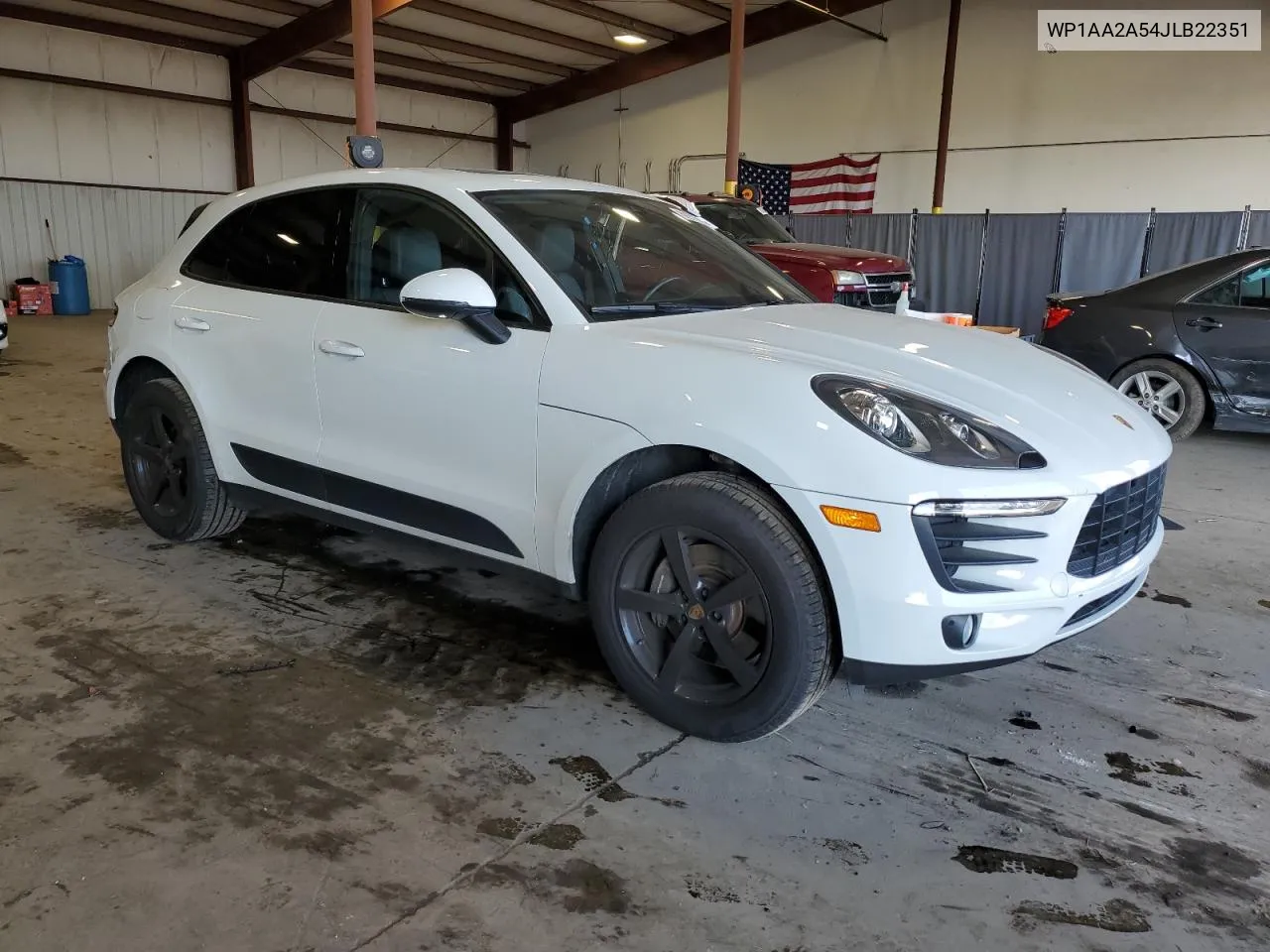 WP1AA2A54JLB22351 2018 Porsche Macan