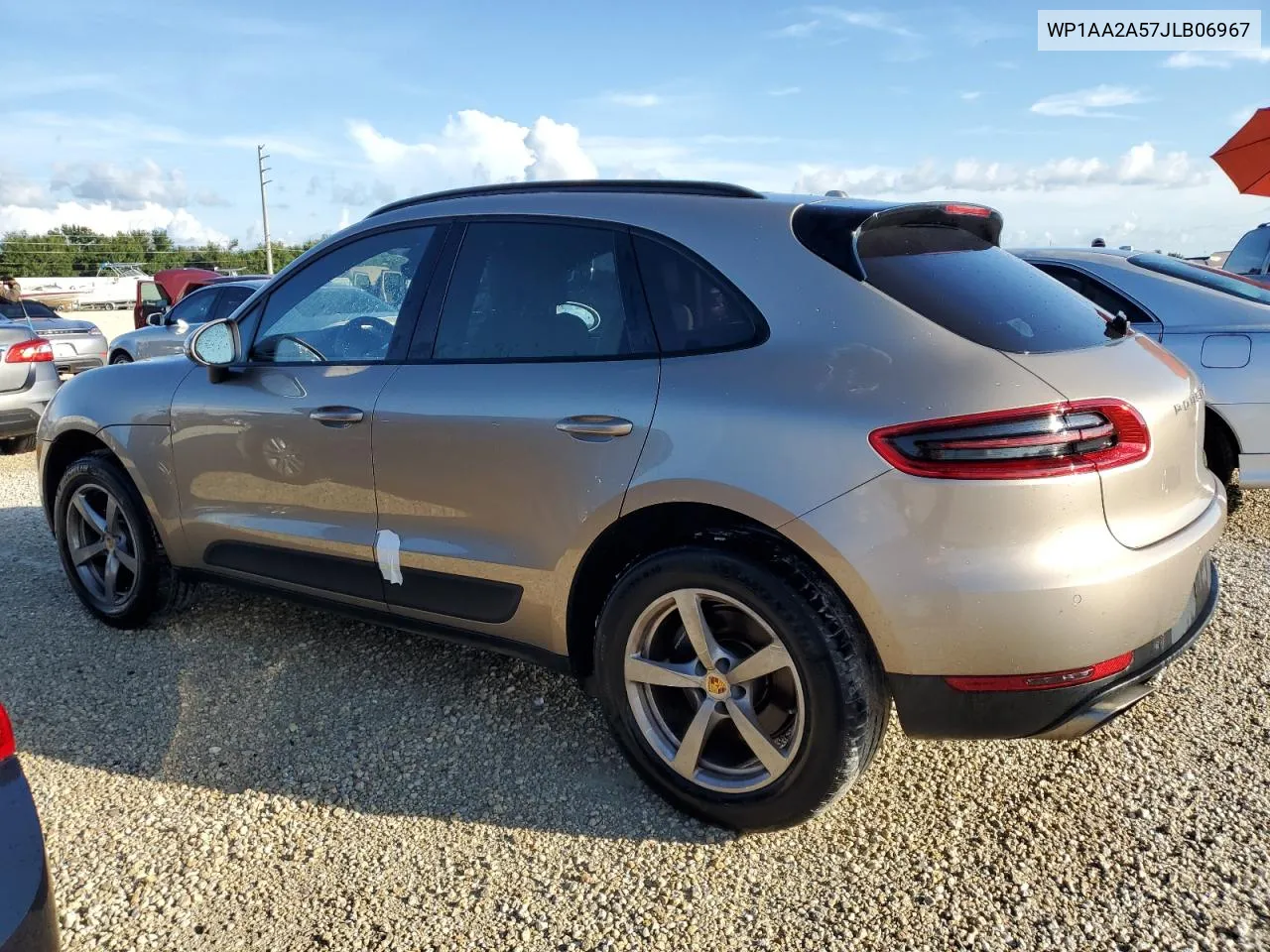 WP1AA2A57JLB06967 2018 Porsche Macan