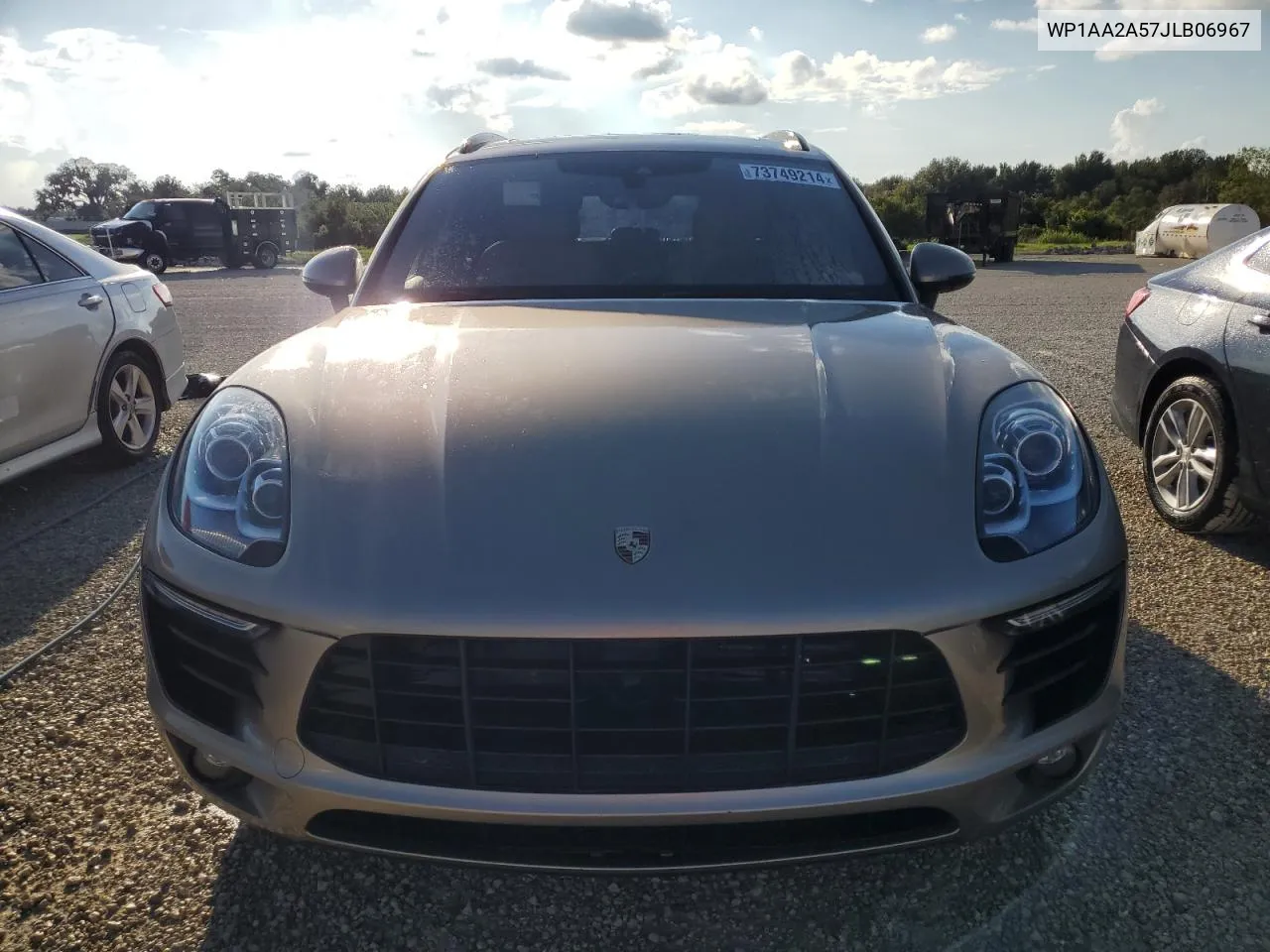 WP1AA2A57JLB06967 2018 Porsche Macan