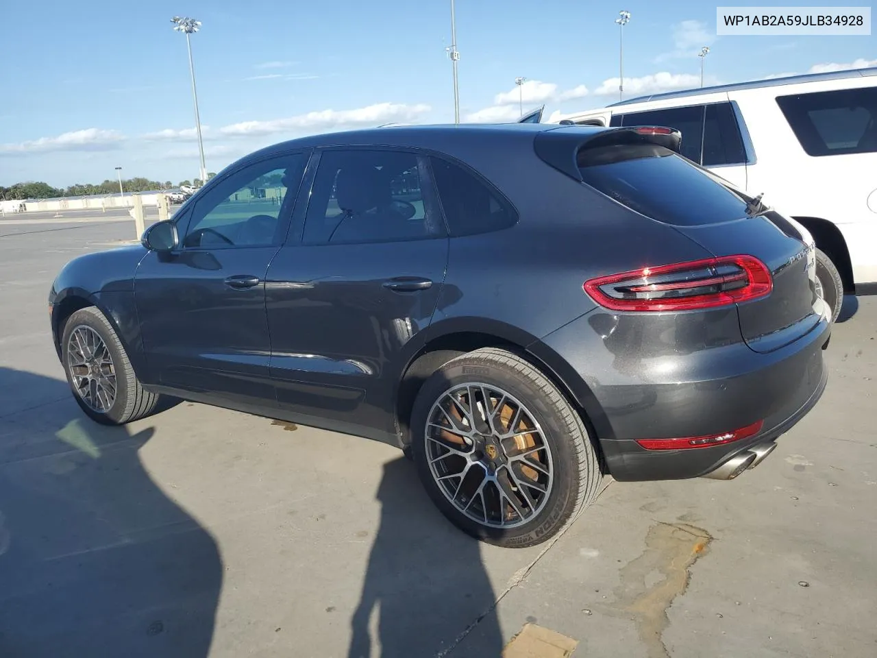 2018 Porsche Macan S VIN: WP1AB2A59JLB34928 Lot: 80833474