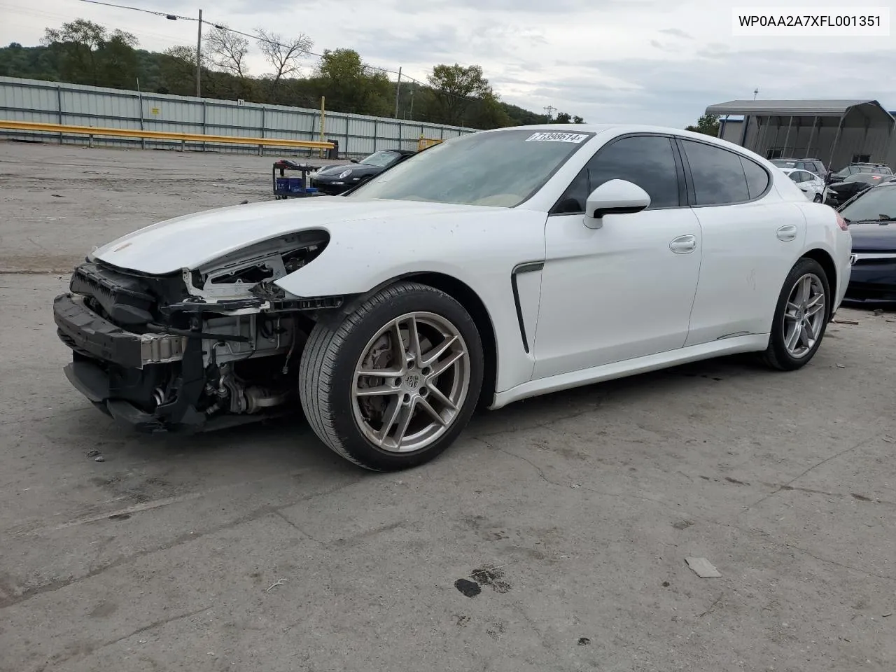 WP0AA2A7XFL001351 2015 Porsche Panamera 2