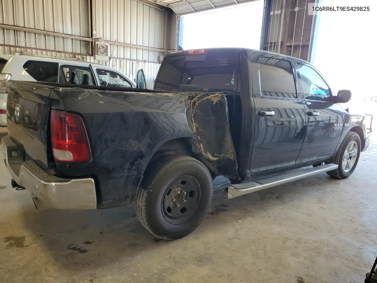 1C6RR6LT9ES429825 2014 Ram 1500 Slt