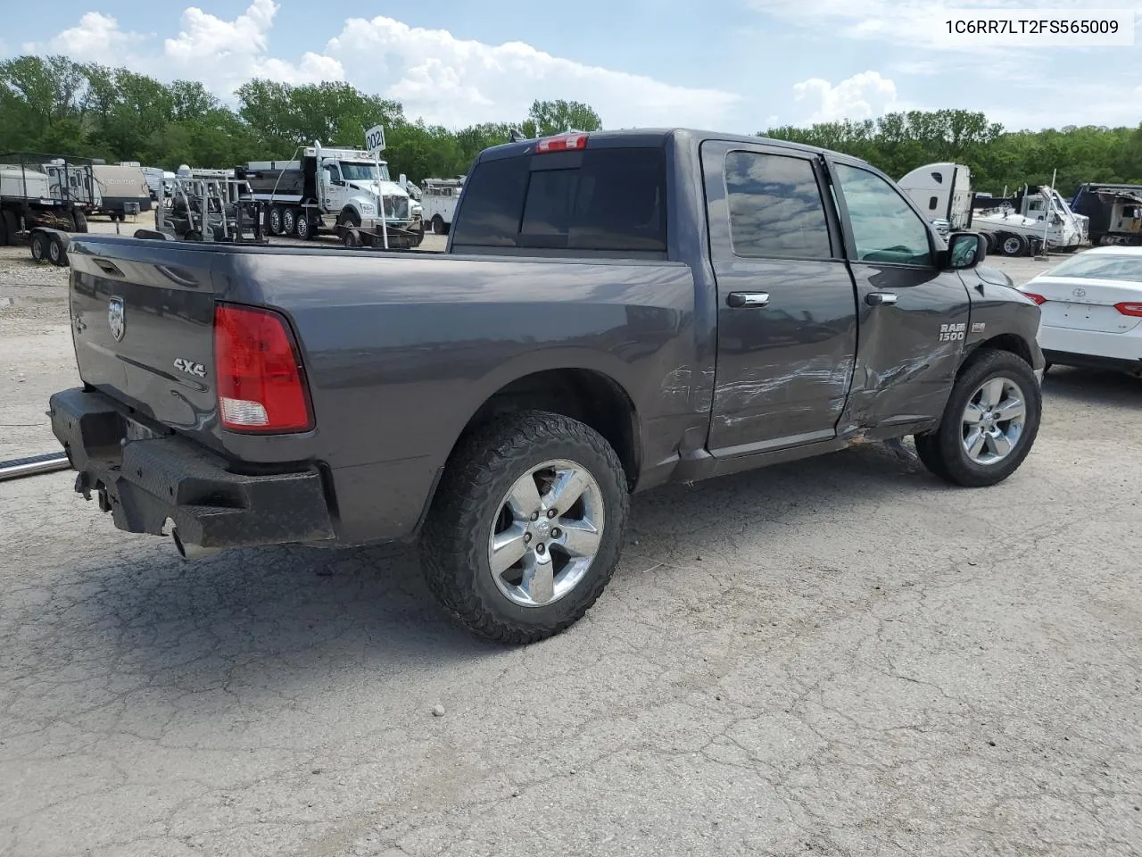 1C6RR7LT2FS565009 2015 Ram 1500 Slt