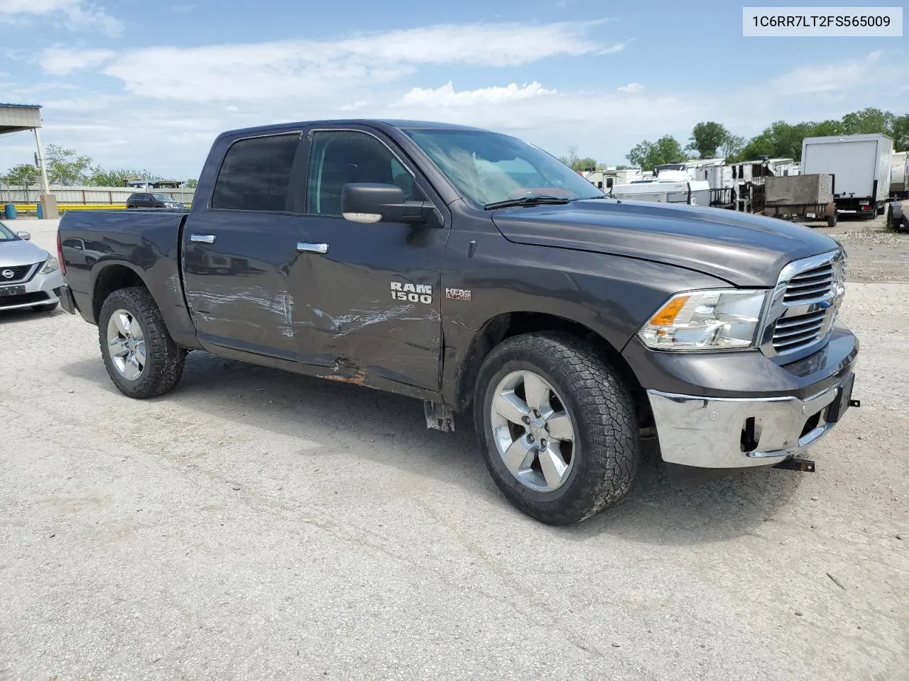 1C6RR7LT2FS565009 2015 Ram 1500 Slt